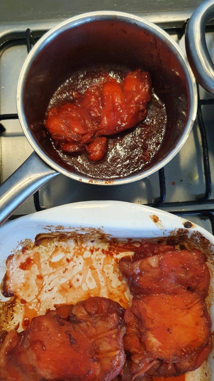 kip uit de oven met pannetje marinade